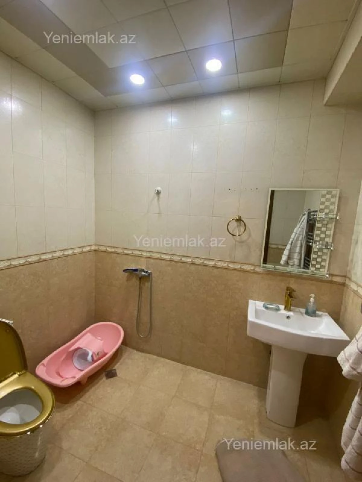 Satılır 3 otaqlı yeni tikili 138 m²