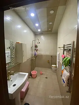 Satılır 3 otaqlı yeni tikili 138 m²