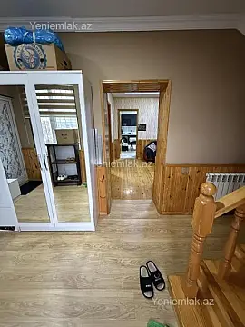 Satılır 5 otaqlı həyət evi 200 m²