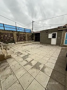 Satılır 5 otaqlı həyət evi 200 m²