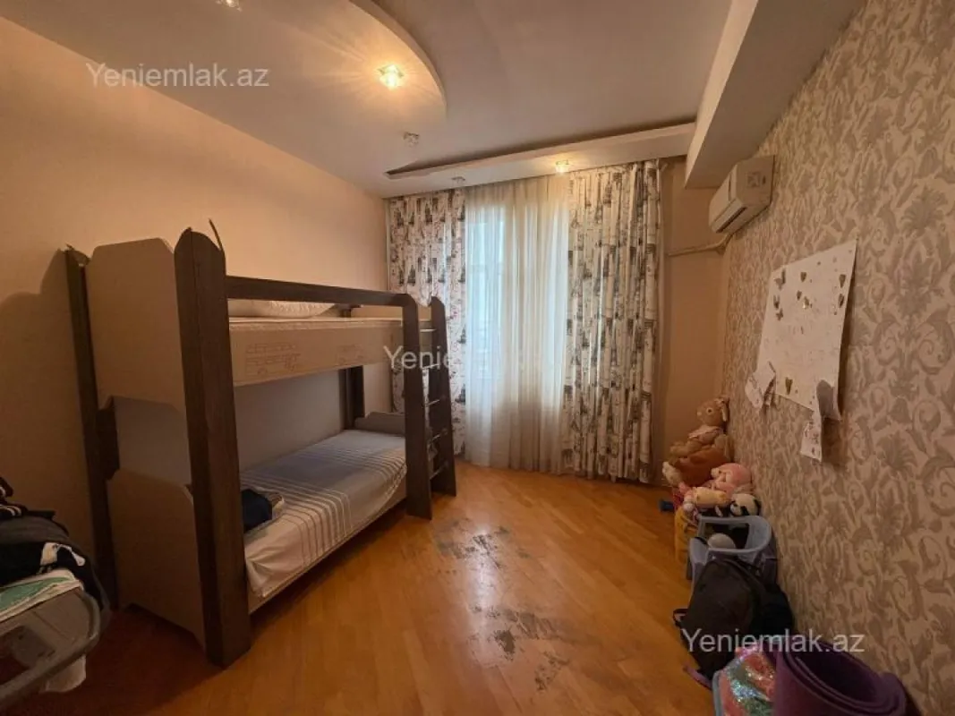 Satılır 3 otaqlı yeni tikili 90 m²