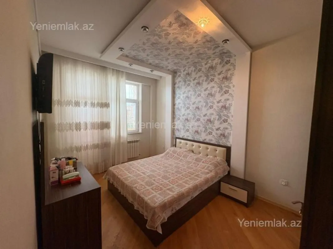 Satılır 3 otaqlı yeni tikili 90 m²