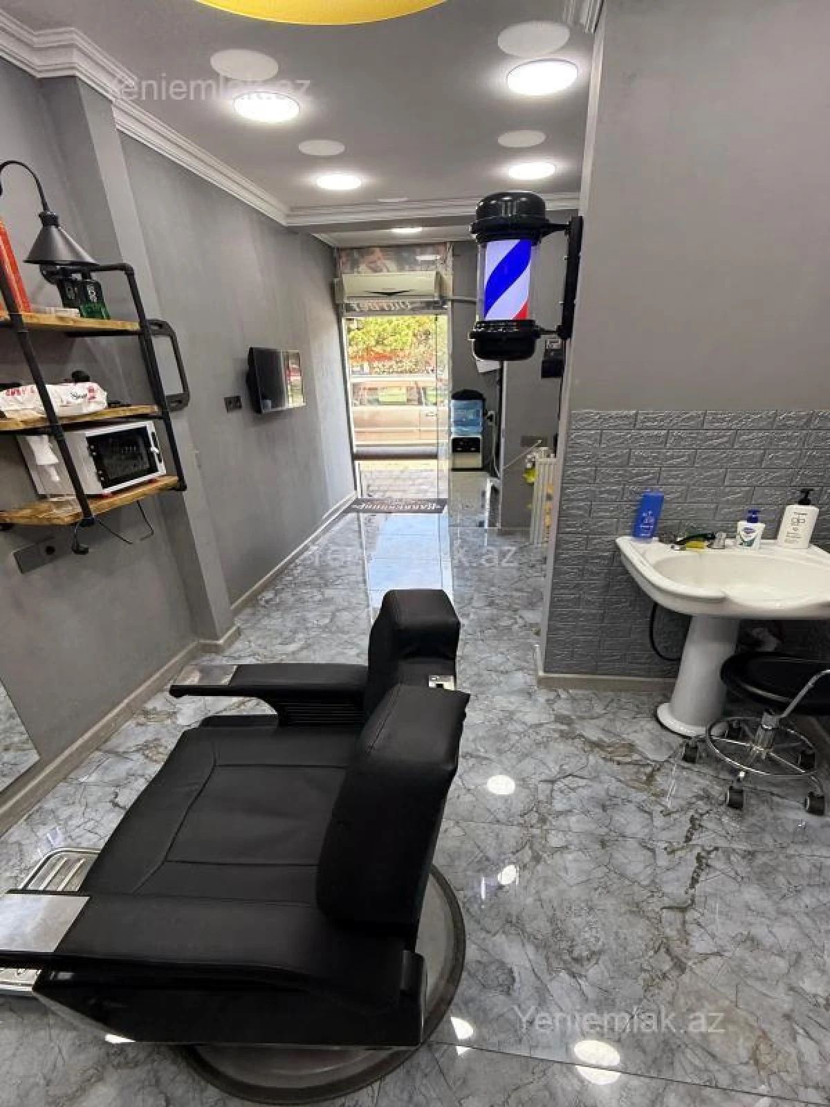 Satılır 5 otaqlı obyekt 280 m²