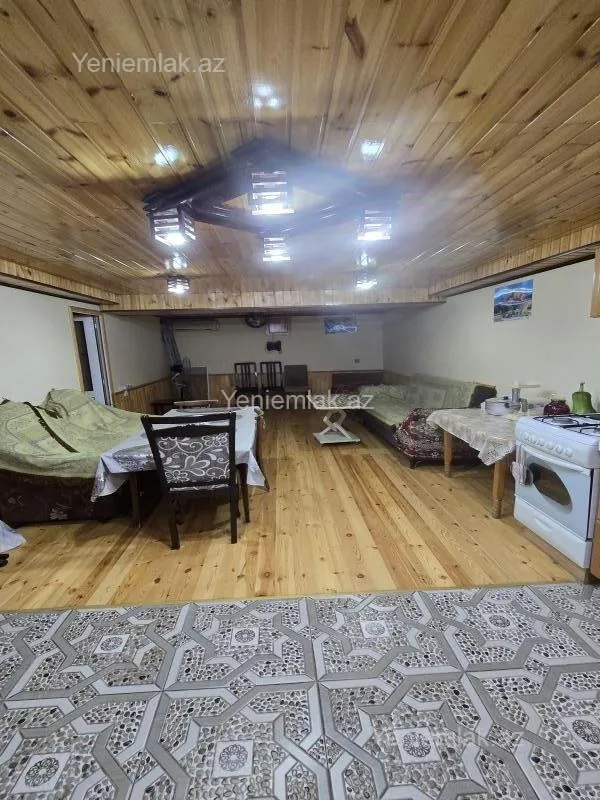 Satılır 4 otaqlı həyət evi 160 m²