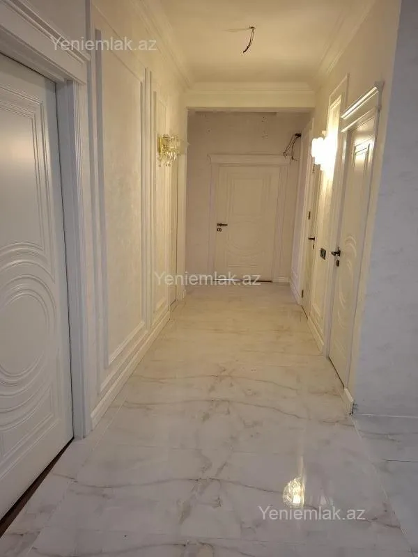 Satılır 4 otaqlı yeni tikili 156 m²