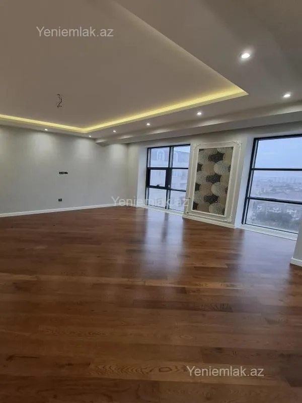 Satılır 4 otaqlı yeni tikili 156 m²