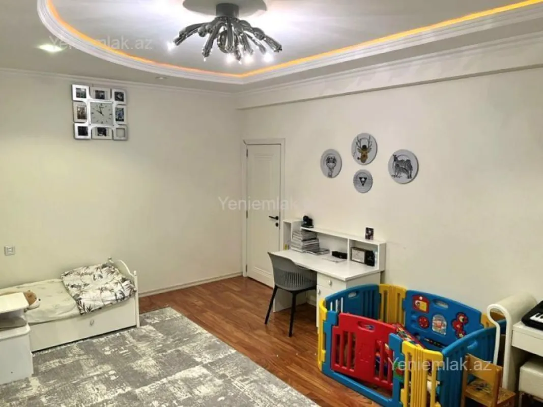 Satılır 3 otaqlı yeni tikili 143 m²