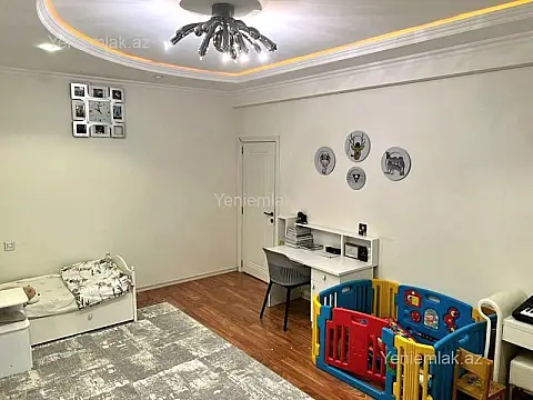 Satılır 3 otaqlı yeni tikili 143 m²