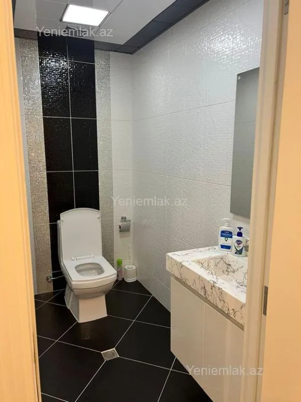 Satılır 3 otaqlı yeni tikili 143 m²