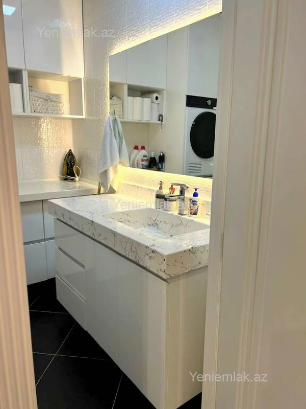 Satılır 3 otaqlı yeni tikili 143 m²