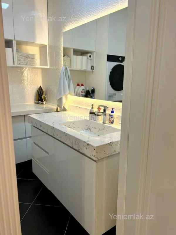 Satılır 3 otaqlı yeni tikili 143 m²