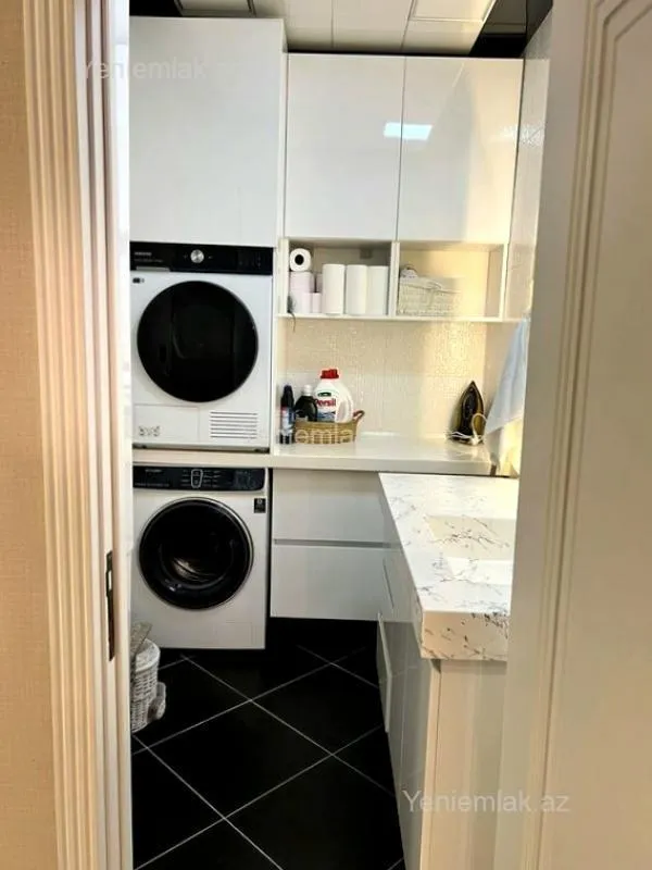 Satılır 3 otaqlı yeni tikili 143 m²