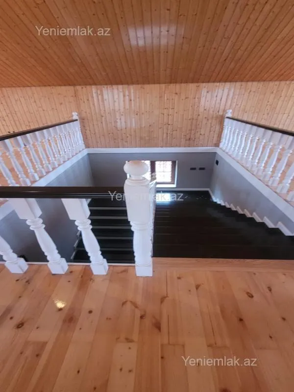 Satılır 7 otaqlı həyət evi 700 m²