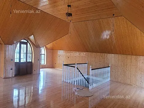 Satılır 7 otaqlı həyət evi 700 m²