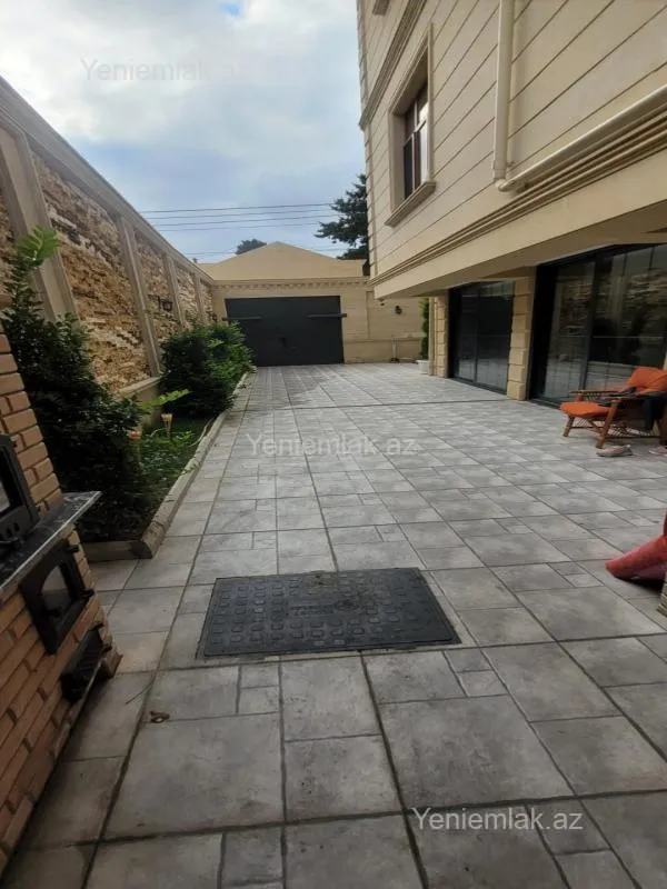 Satılır 7 otaqlı həyət evi 700 m²