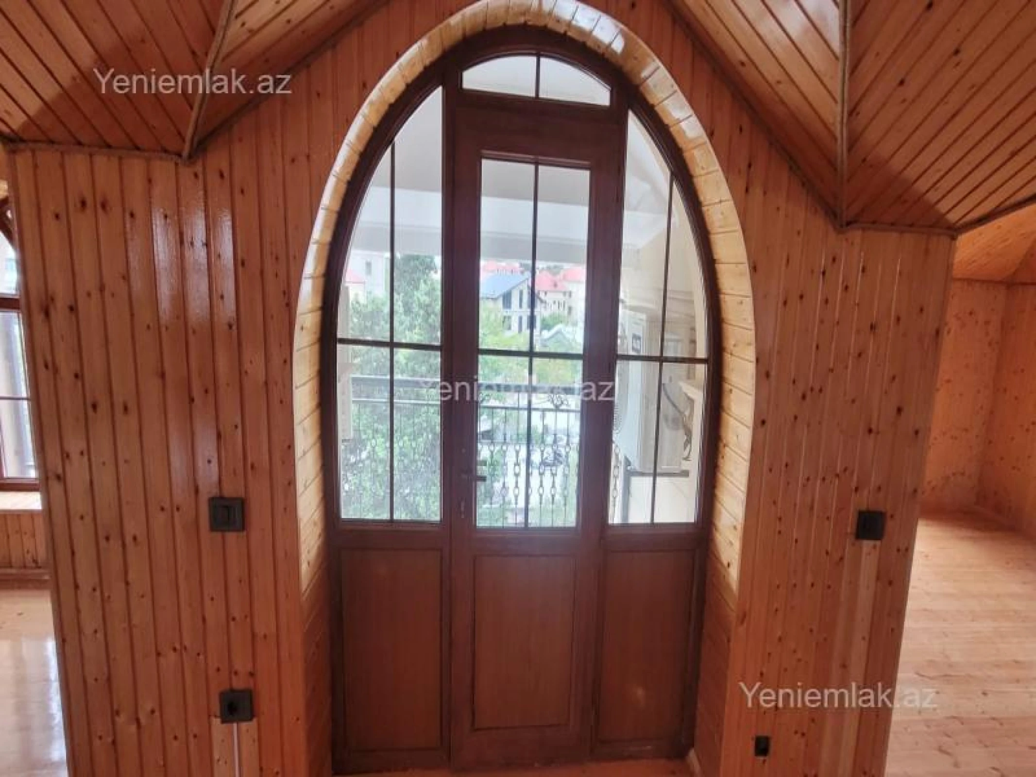 Satılır 7 otaqlı həyət evi 700 m²