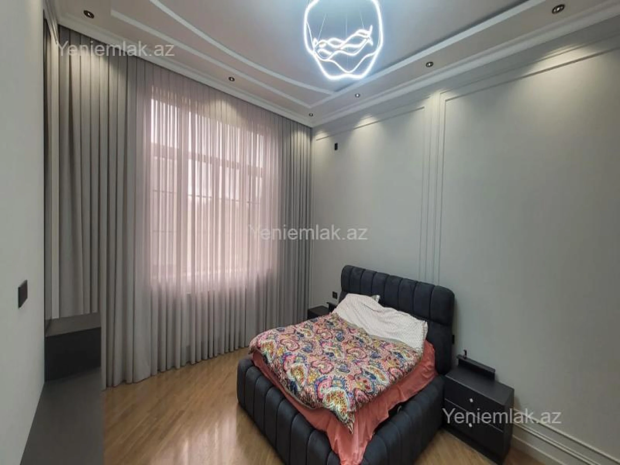 Satılır 7 otaqlı həyət evi 700 m²