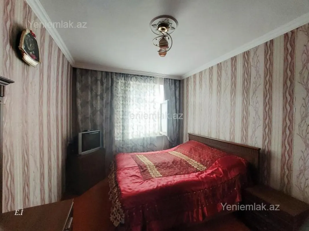 Satılır 5 otaqlı köhnə tikili 105 m²