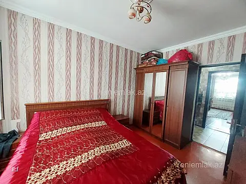 Satılır 5 otaqlı köhnə tikili 105 m²