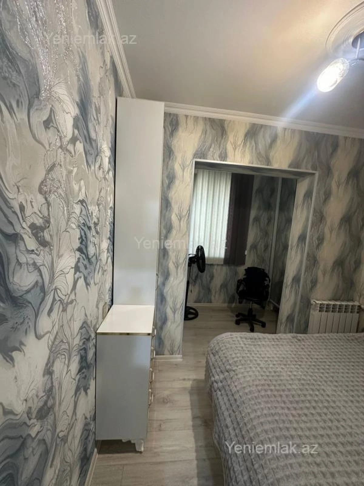 Satılır 2 otaqlı köhnə tikili 45 m²