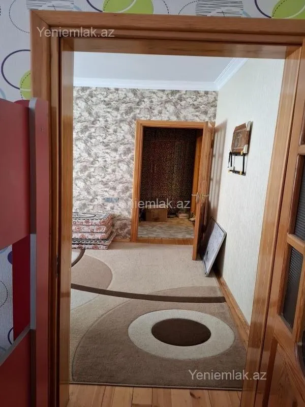 Satılır 4 otaqlı köhnə tikili 90 m²