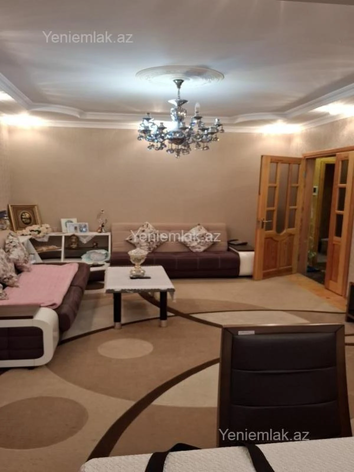Satılır 4 otaqlı köhnə tikili 90 m²