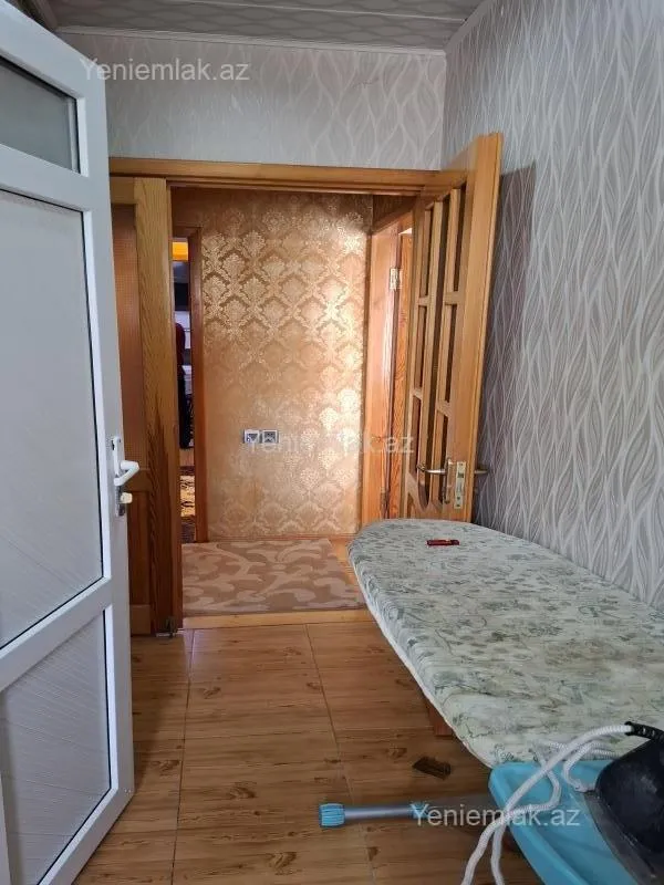 Satılır 4 otaqlı köhnə tikili 90 m²