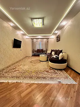 Satılır 4 otaqlı köhnə tikili 120 m²