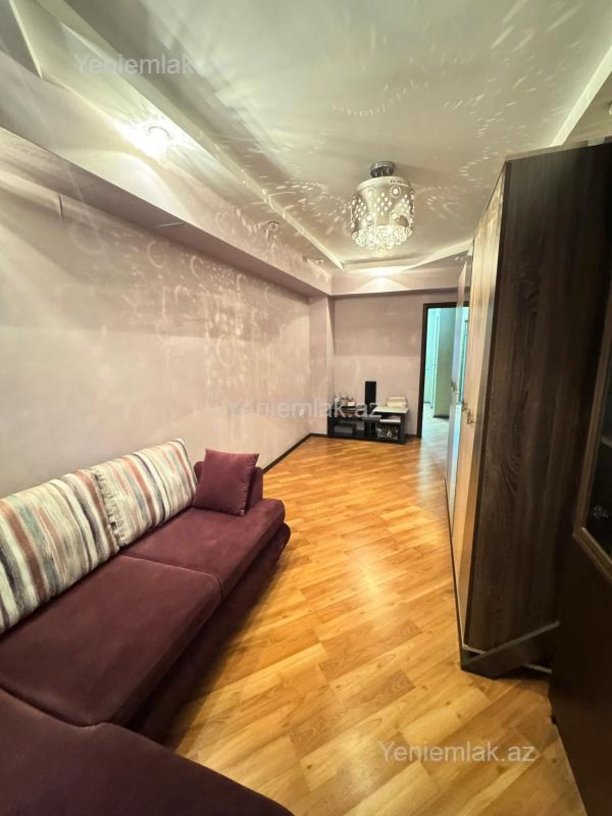 Satılır 4 otaqlı köhnə tikili 120 m²