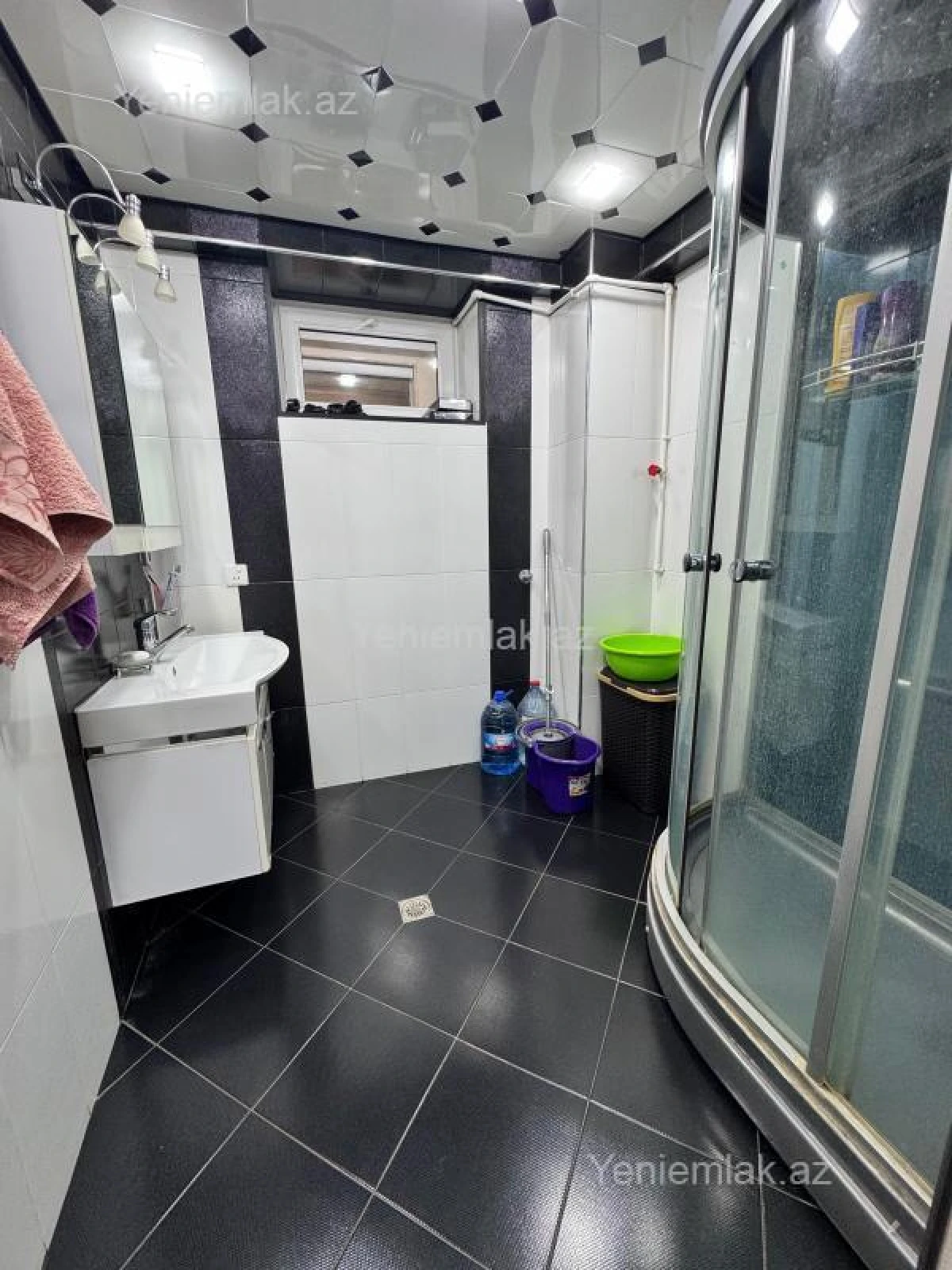 Satılır 4 otaqlı köhnə tikili 120 m²