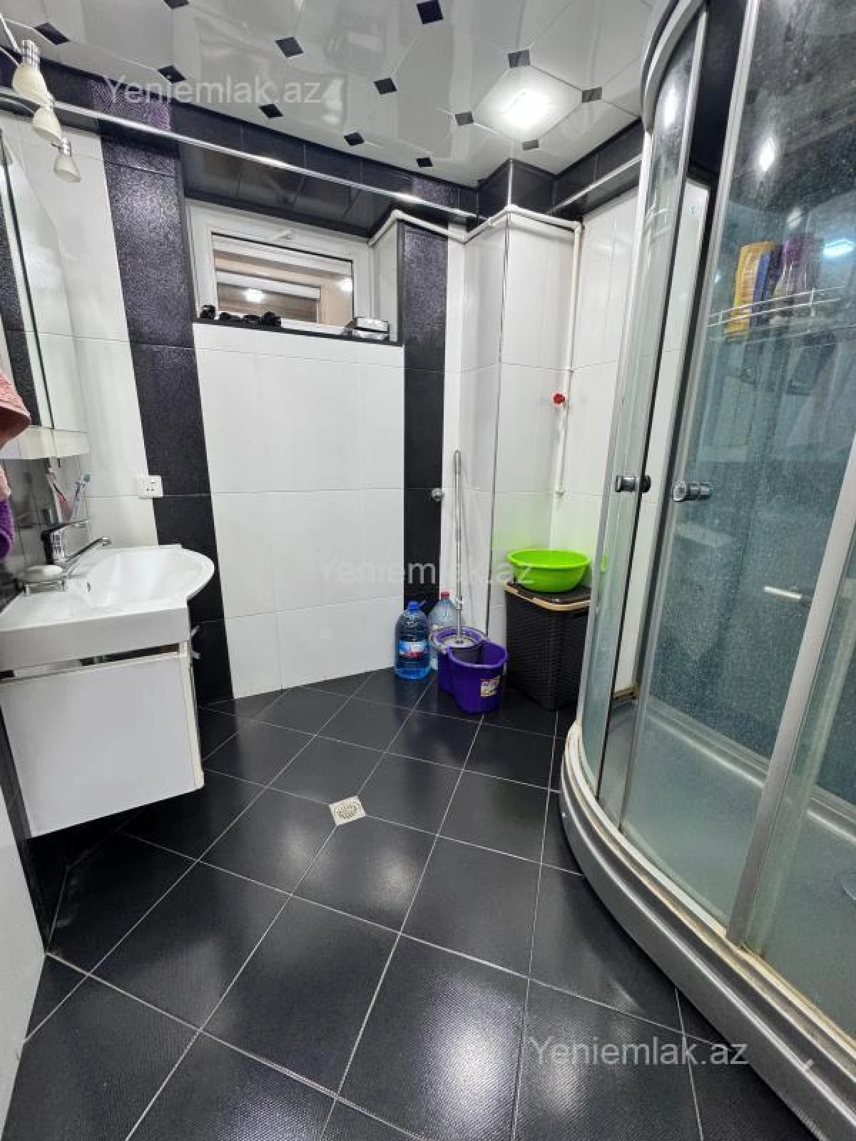 Satılır 4 otaqlı köhnə tikili 120 m²