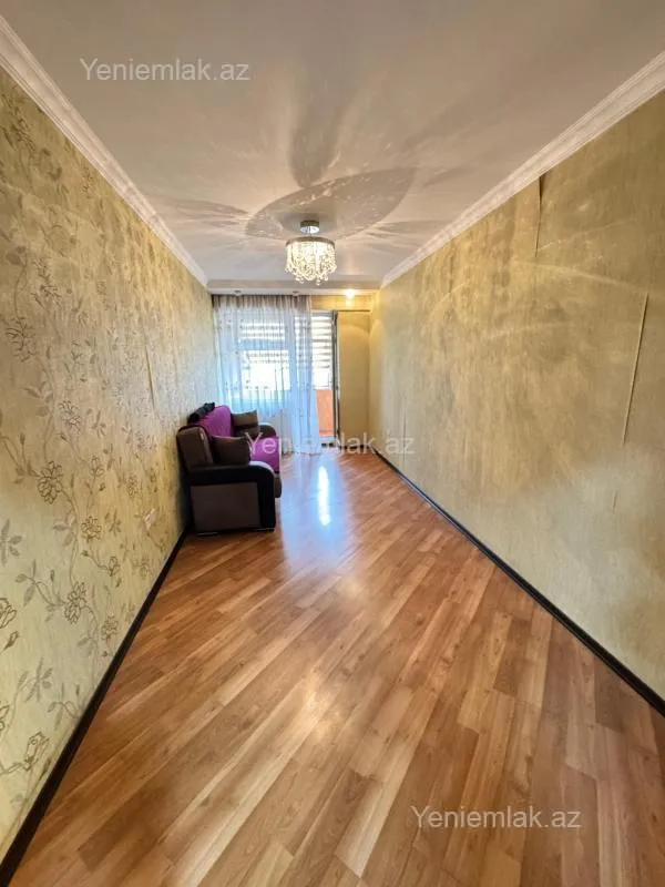 Satılır 4 otaqlı köhnə tikili 120 m²
