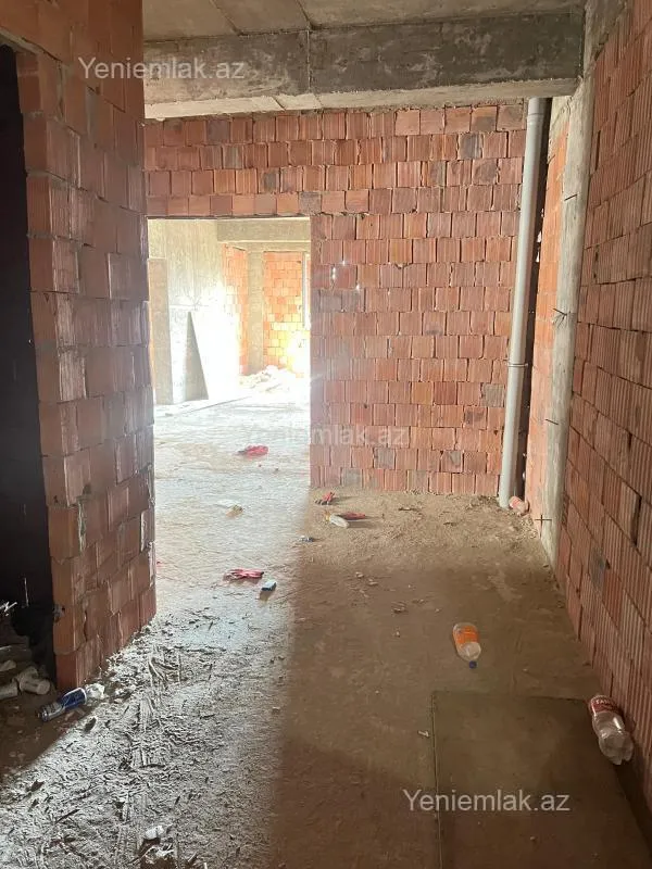 Satılır 3 otaqlı köhnə tikili 158 m²