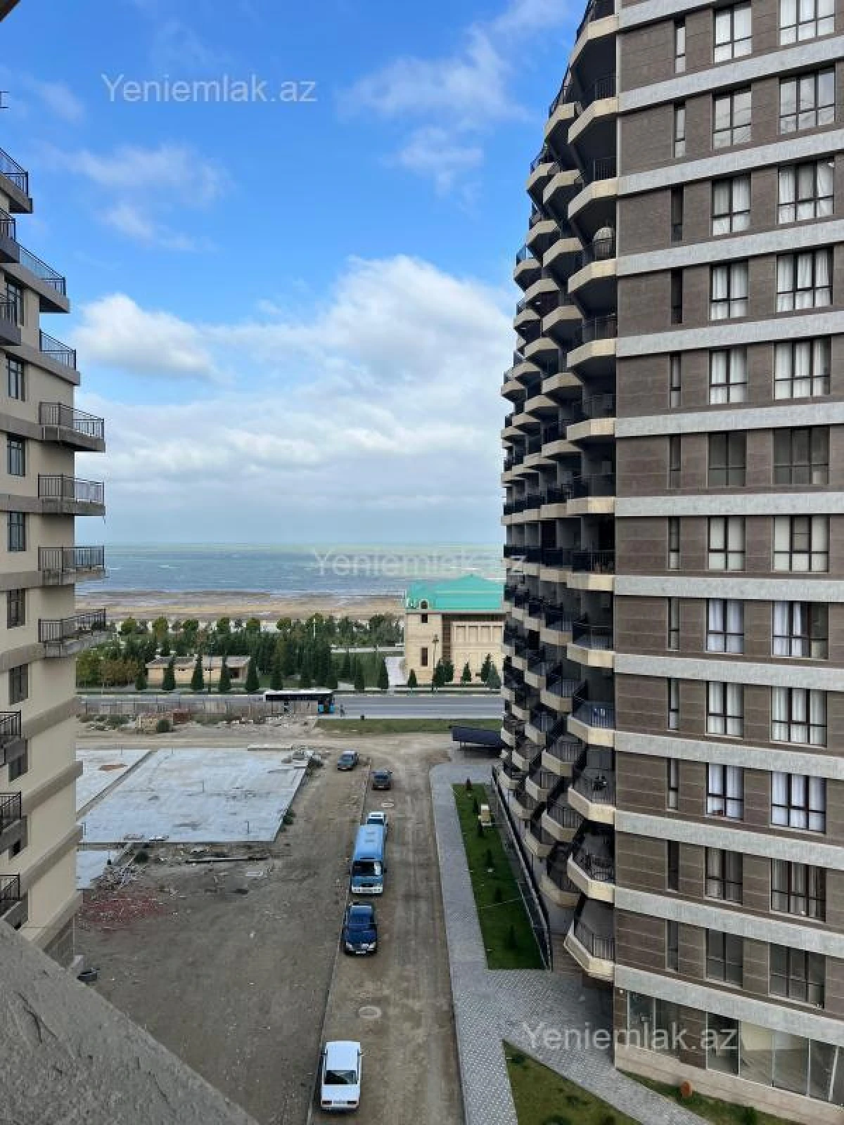 Satılır 3 otaqlı köhnə tikili 158 m²