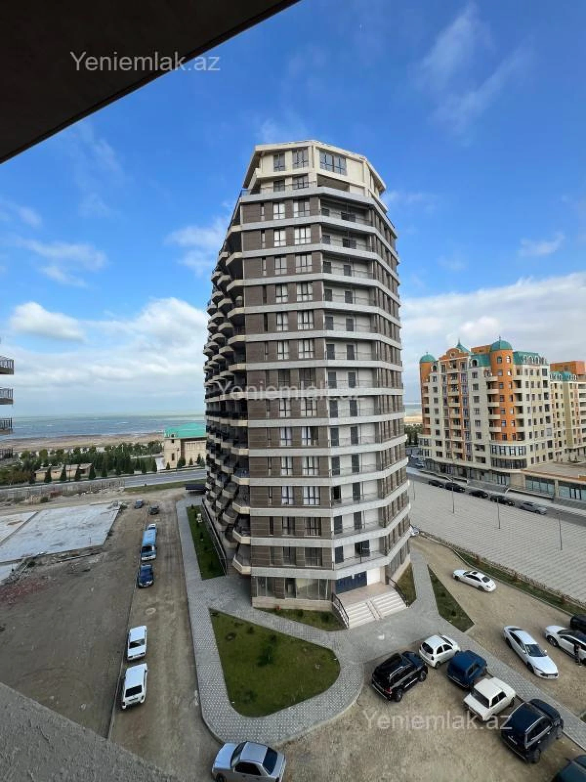 Satılır 3 otaqlı köhnə tikili 158 m²