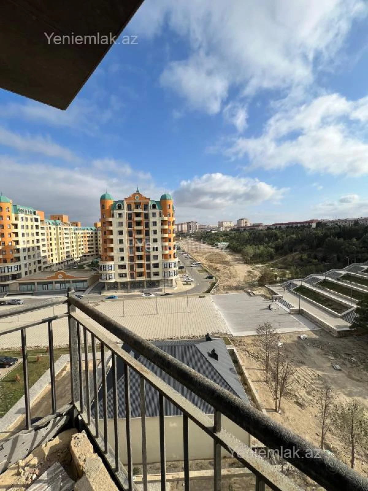 Satılır 3 otaqlı köhnə tikili 158 m²