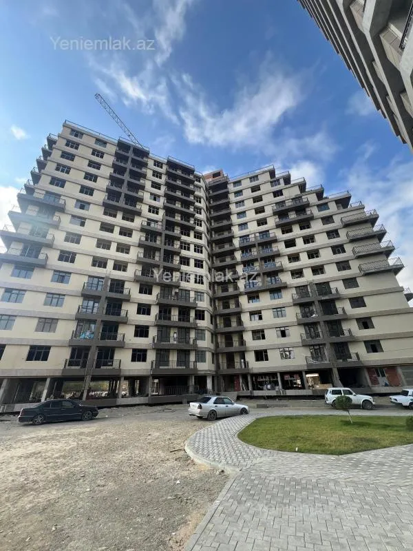 Satılır 3 otaqlı köhnə tikili 158 m²