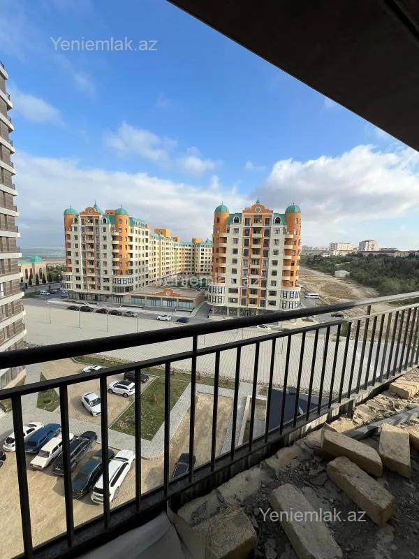 Satılır 3 otaqlı köhnə tikili 158 m²