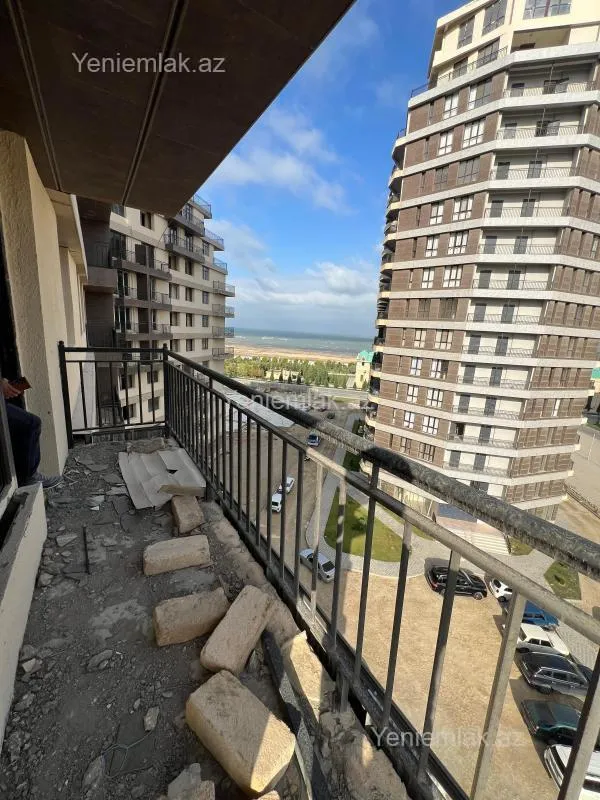 Satılır 3 otaqlı köhnə tikili 158 m²