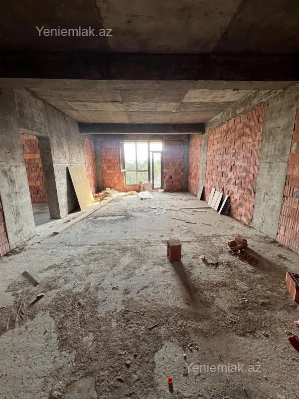 Satılır 3 otaqlı köhnə tikili 158 m²