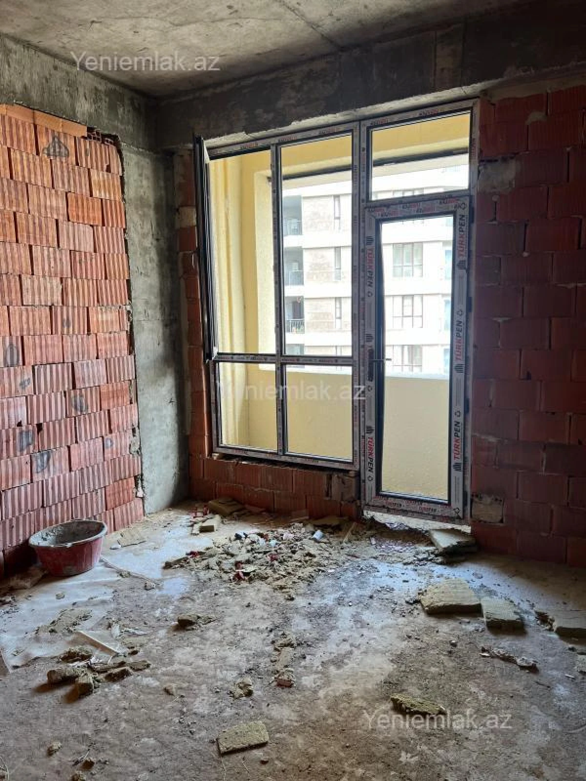 Satılır 3 otaqlı köhnə tikili 158 m²