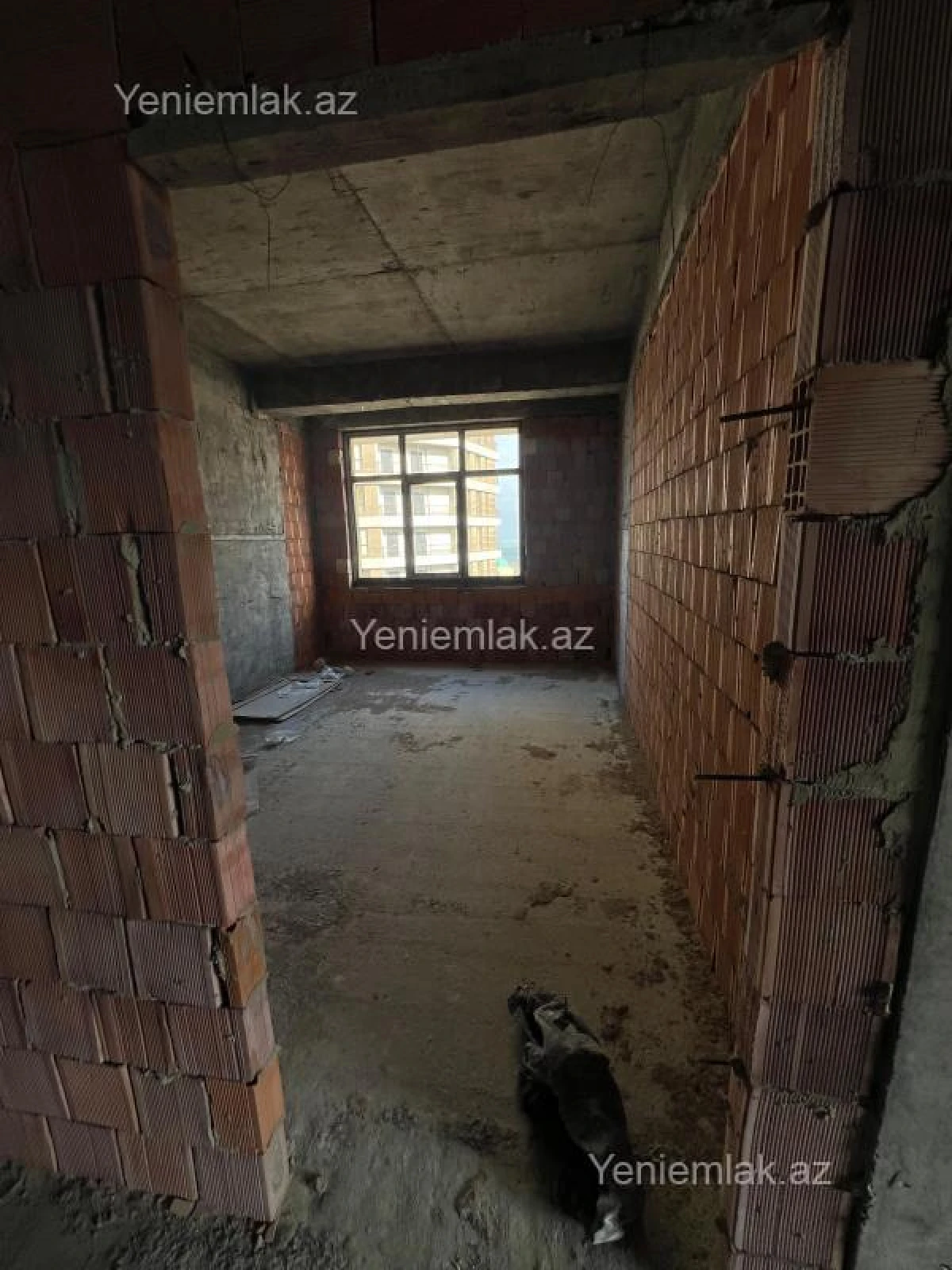 Satılır 3 otaqlı köhnə tikili 158 m²