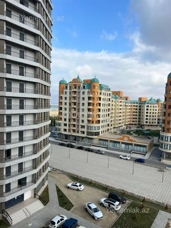 Satılır 3 otaqlı köhnə tikili 158 m²
