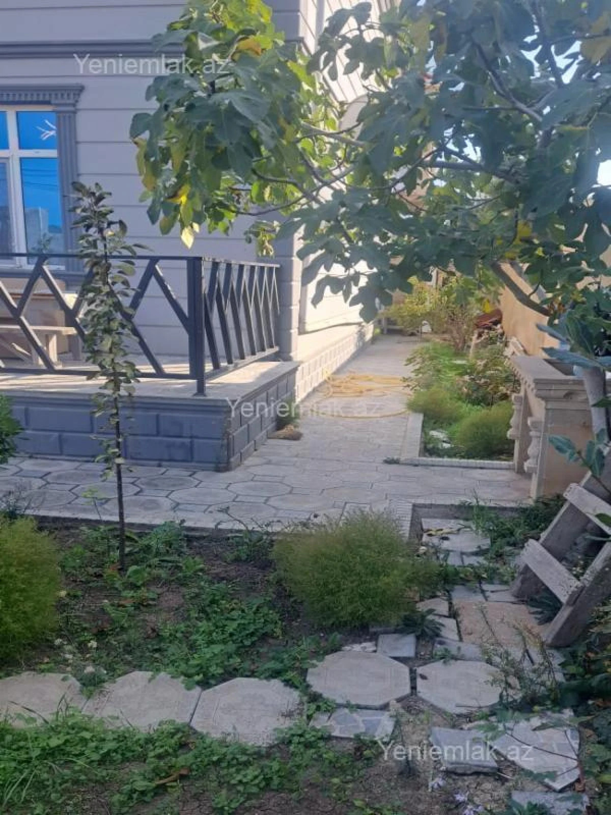 Satılır 4 otaqlı həyət evi 240 m²