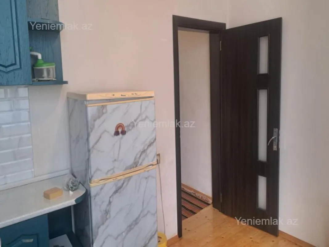 Satılır 4 otaqlı həyət evi 240 m²