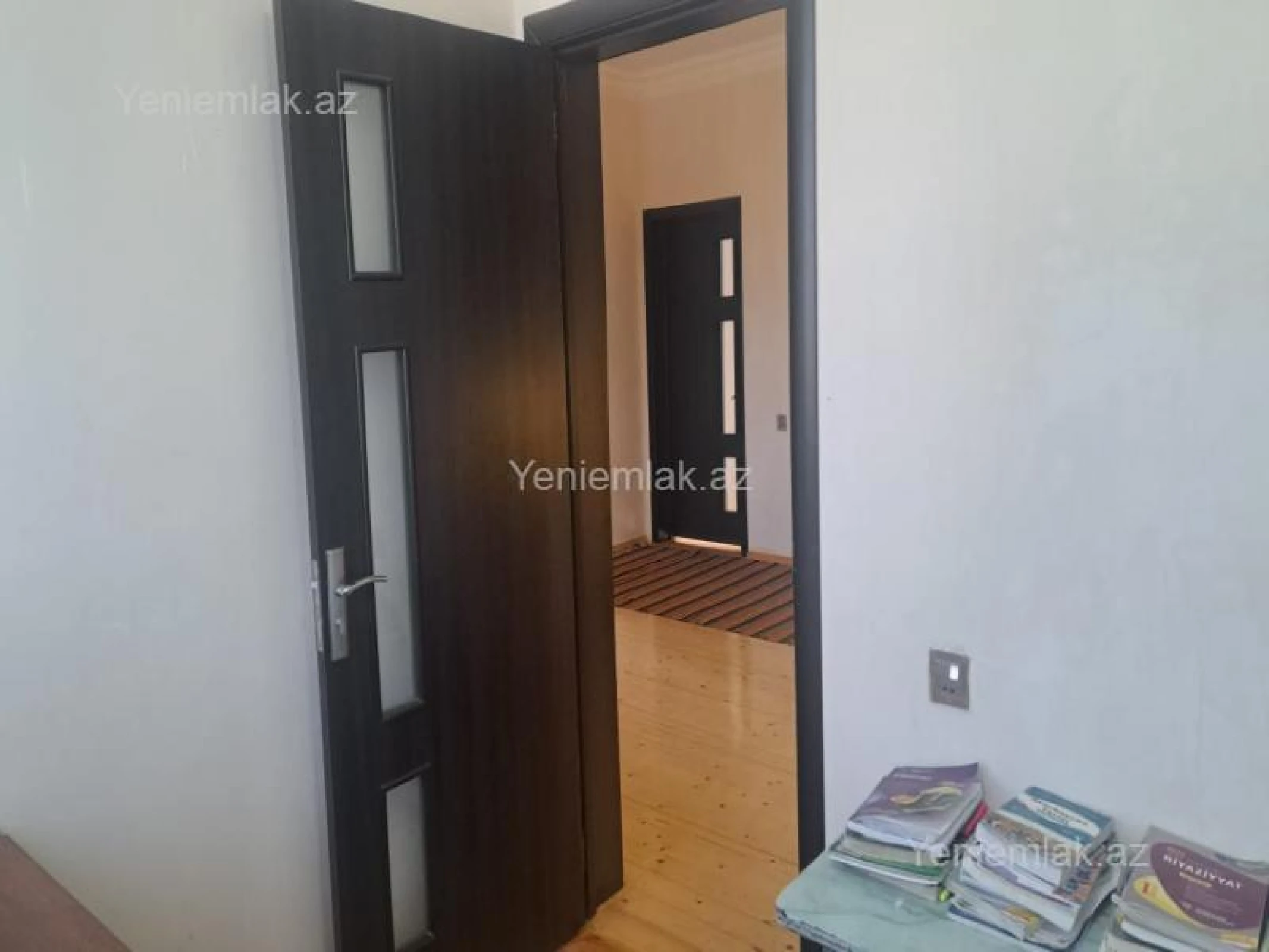 Satılır 4 otaqlı həyət evi 240 m²