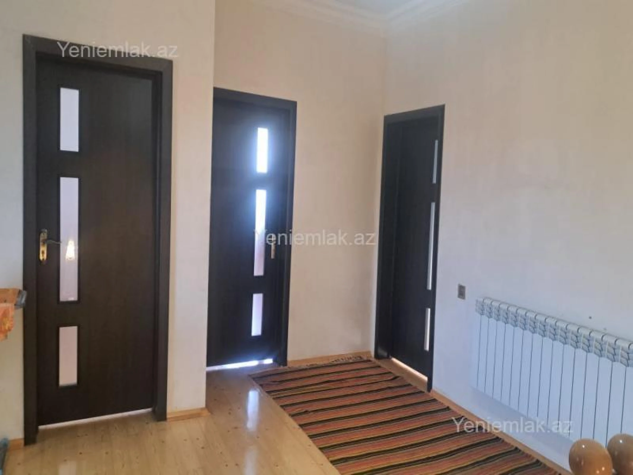 Satılır 4 otaqlı həyət evi 240 m²