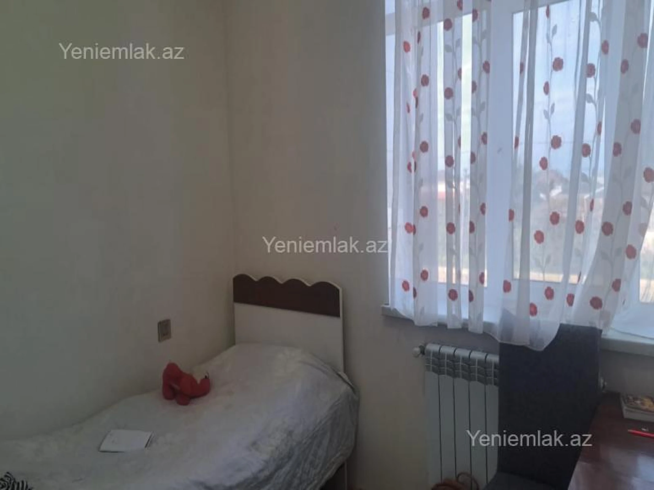 Satılır 4 otaqlı həyət evi 240 m²