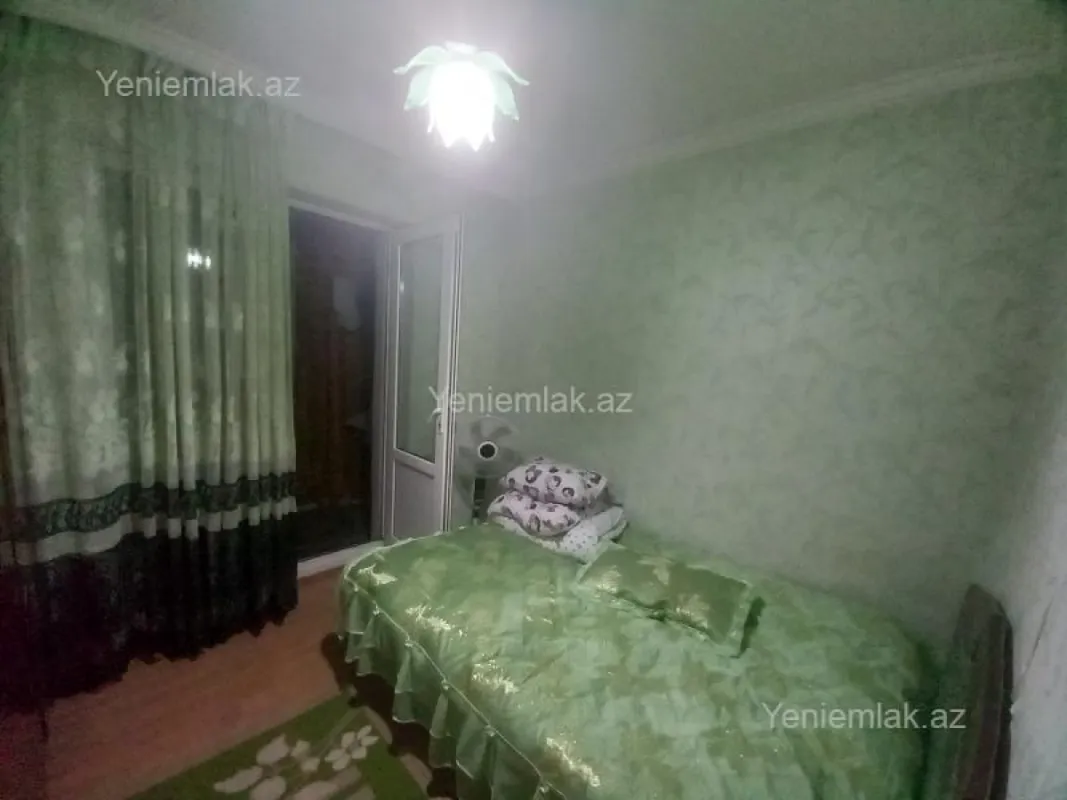 Satılır 3 otaqlı köhnə tikili 73 m²