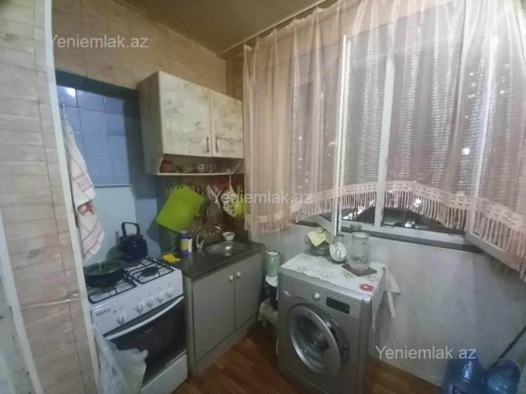 Satılır 3 otaqlı köhnə tikili 73 m²